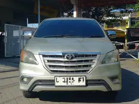 Toyota Kijang Innova G Bensin AT 2011 DP 30jt Aja