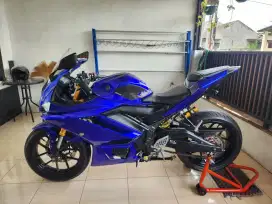 Yamaha R25 V2 model new