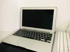 JUAL MURAH MACBOOK AIR 2011 I5 RAM 4GB SSD 64GB MINUSAN