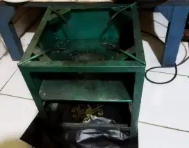 Tempat kompor dan sumbu kompor jos
