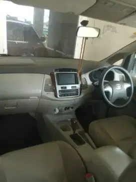 Dijual Kijang Innova 2014  Luxury MPV Matic