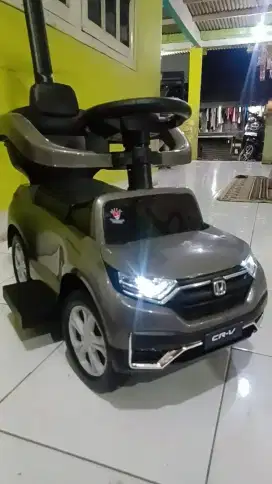 Mobil crv anak musik