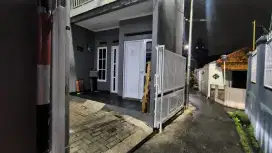 Disewakan Rumah Kosan 2 Lantai dekat Jl. Raya Bogor (dekat PGC)