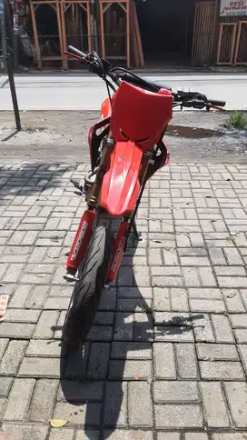 CRF 2023 MODIF GANTENG LOW KM ORIGINAL TT/TUNAI NEGOBENSIN /DIJUAL DIB
