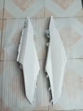 Cover Body Belakang Honda Beat Esp Fi 2012-2014 sepasang - Putih