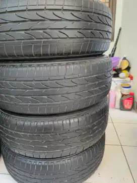 Dijual ban Bridgestone Alenza Ukuran 215 60 R17