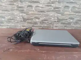 Laptop second merek toshiba