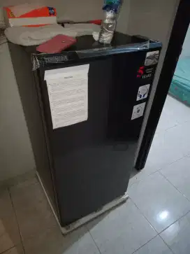 Kulkas Toshiba Mulus