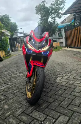 Honda CBR 250RR ABS Tipe tertinggi