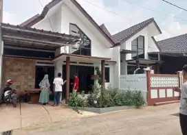 Rumah ready kawasan elite terlaris di mampang kota Depok