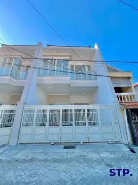 Cocok buat millennial! Rumah baru minimalis Mulyosari Utara Surabaya