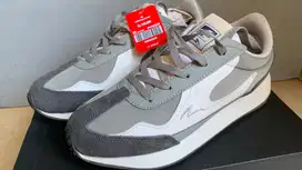 SPECS SNEAKER NEW