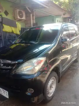 Jual mobil xenia th 2010 ss komplit