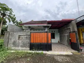 Rumah siap huni dekat jalan raya di Teras Boyolali