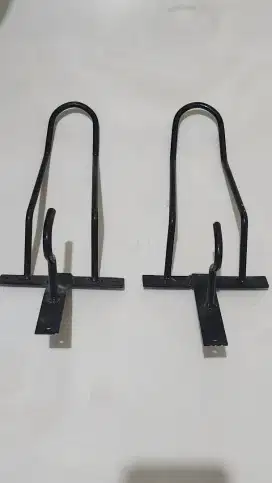 Cantolan helm di tembok