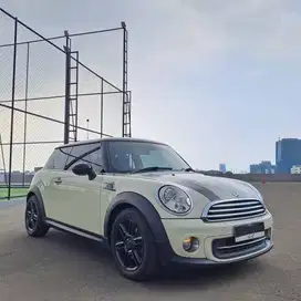 [Baker Street] Mini Cooper 1.6 2013 nik 2012 Putih Panoramic