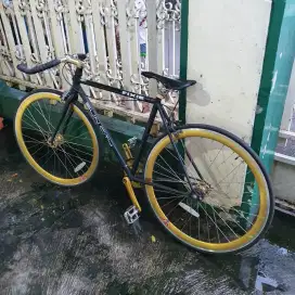 SEPEDA FIXIE SUN CITY TINGGAL PAKAI