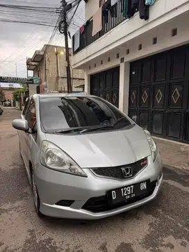 Honda jazz 2011 A/T upgrade RS siap pakai