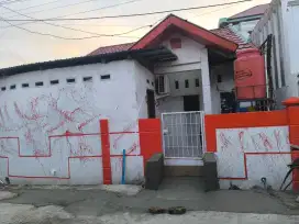 Rumah pribadi, lengkap dg isinya, treadmill, AC, Kulkas 2 pintu