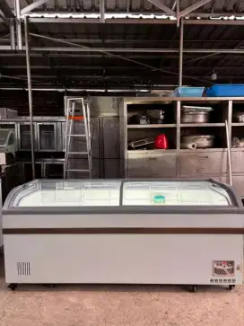 Freezer pintu kaca /sliding
Merk Gea 
Model SD-700BY

Fungsi normal