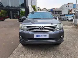 DP 5JT Toyota Fortuner 2.7 G Luxury Bensin-AT 2012 Abu CSTAB