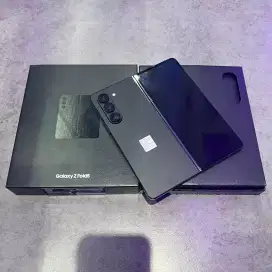 Samsung Z Fold 5 12/256 sein