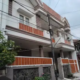 DIJUAL RUMAH MEWAH 3 Lantai DI INKOPOL  DEKAT TOLL