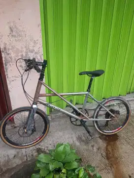 Dijual sepeda Minivello...custum Tyrell ban 20