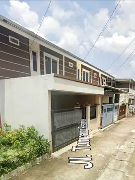Dijual Rumah 2 Lantai Sudah Renofasi Dekat Graha Raya