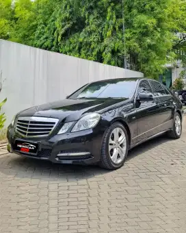MERCEDES BENZ E250 AVANTGARDE 2011 / MERCEDES BENZ E250 2011