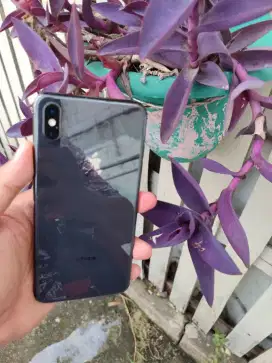 Iphone Xs maX 64GB indosat/smartfren lngkp no  minus bs tker tmabh