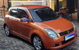 Suzuki SWIFT AT 2005