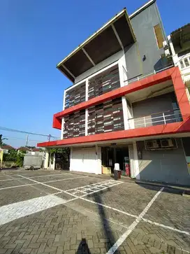 DIJUAL RUKO KOMERSIAL RAYA KETINTANG BARU SELATAN 4 JEJER RUKO BAGUS