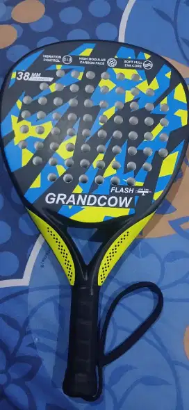 Raket padel untuk pemula