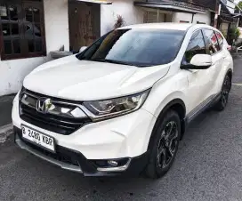 BU CR-V 1.5 turbo, 3 seat, km low