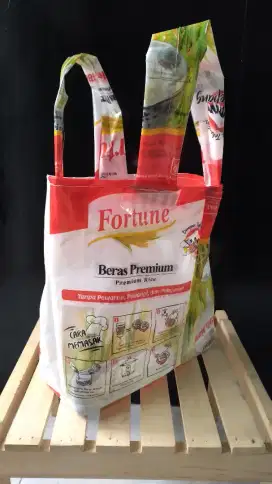 Wadah tas belanja bahan daur ulang