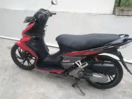 Skywave tahun 2009 Merah