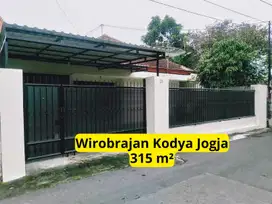 Rumah Dijual Wirobrajan Kota Tanah Luas 300 Meter