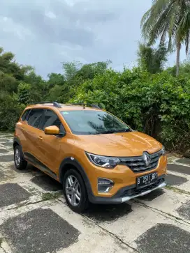 Renault triber rxz 1.0 matic