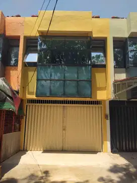 Dijual Ruko 2 lantai di Lokasi Strategis di Taman Harapan Baru Bekasi