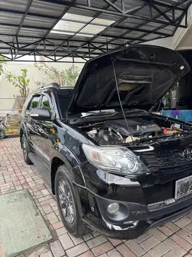 Toyota Fortuner VNT G TRD