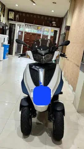 Dijual motor piaggio mp3 frist hand dr baru.