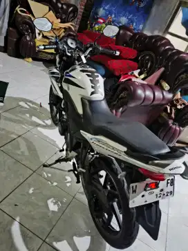 [DIJUAL] Honda CB150R StreetFire 2015 – Siap Pakai