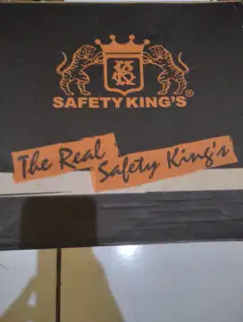 Sepatu safety The real safety king