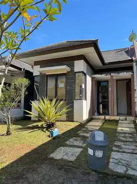 Dijual rumah cluster the breeze sentul city