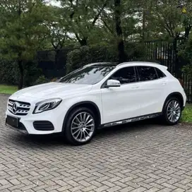 Mercedes Benz GLA200 AMG 2020