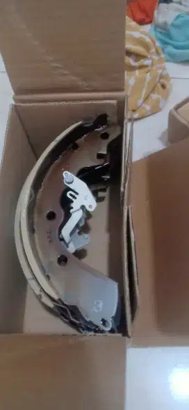 kampas rem calya-sigra depan belakang 1set
