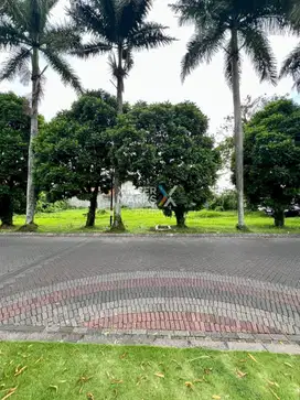 Disewakan Tanah Kavling Hook Lokasi Terdepan di Boulevard PBI Araya