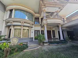 Dijual Rumah Mewah jalan besar Bintang Diponggo