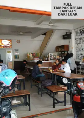 RUKO PLUS CAFE YANG MASIH BEROPRASI RAMAI DI TENGAH KOTA SIDOARJO